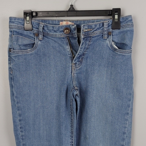 Straight Leg Medium Wash Jeans by NRJ, size 2p - Picture 2 of 6